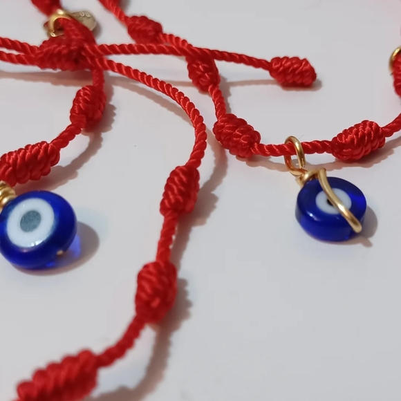 7 knots Red Bracelet .Handmade ajustable. - Picture 4 of 4